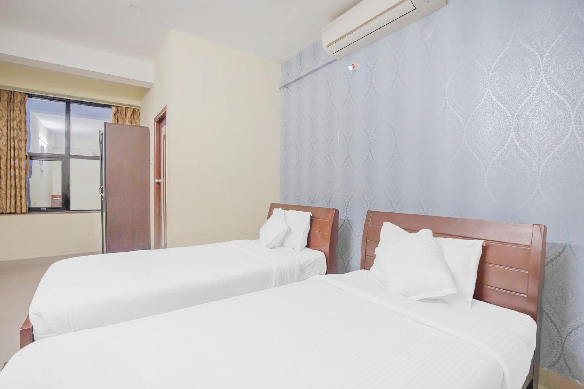 Super Hotel O Kelambakkam Luaran gambar